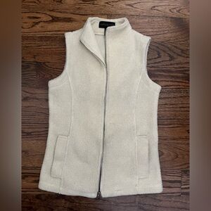 Classiques Entier Cream Sherpa/Fleece Vest.  Size Small